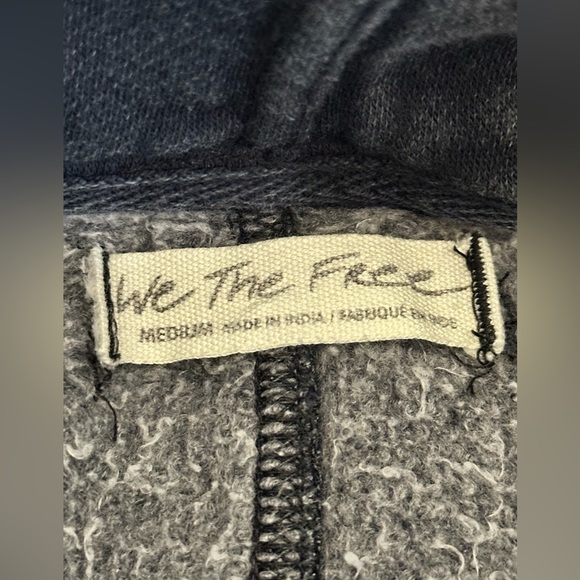 Sz M We the Free Zuma hoodie in dark blue denim mineral wash look - Picture 9 of 10
